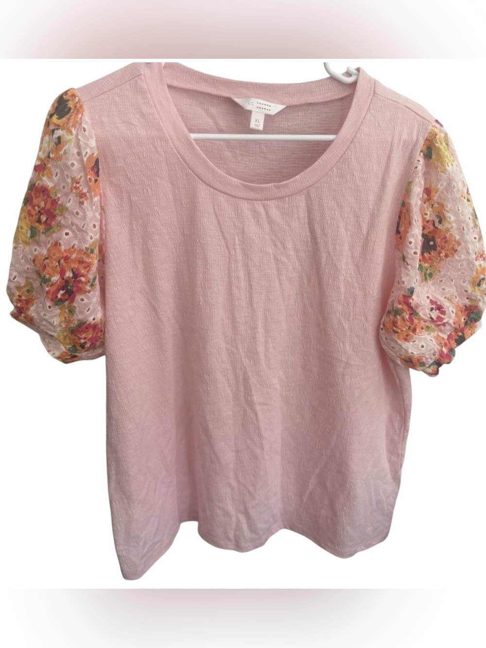 LC Lauren Conrad  size XL pink scoop neck  tee with eyelet puff sleeves